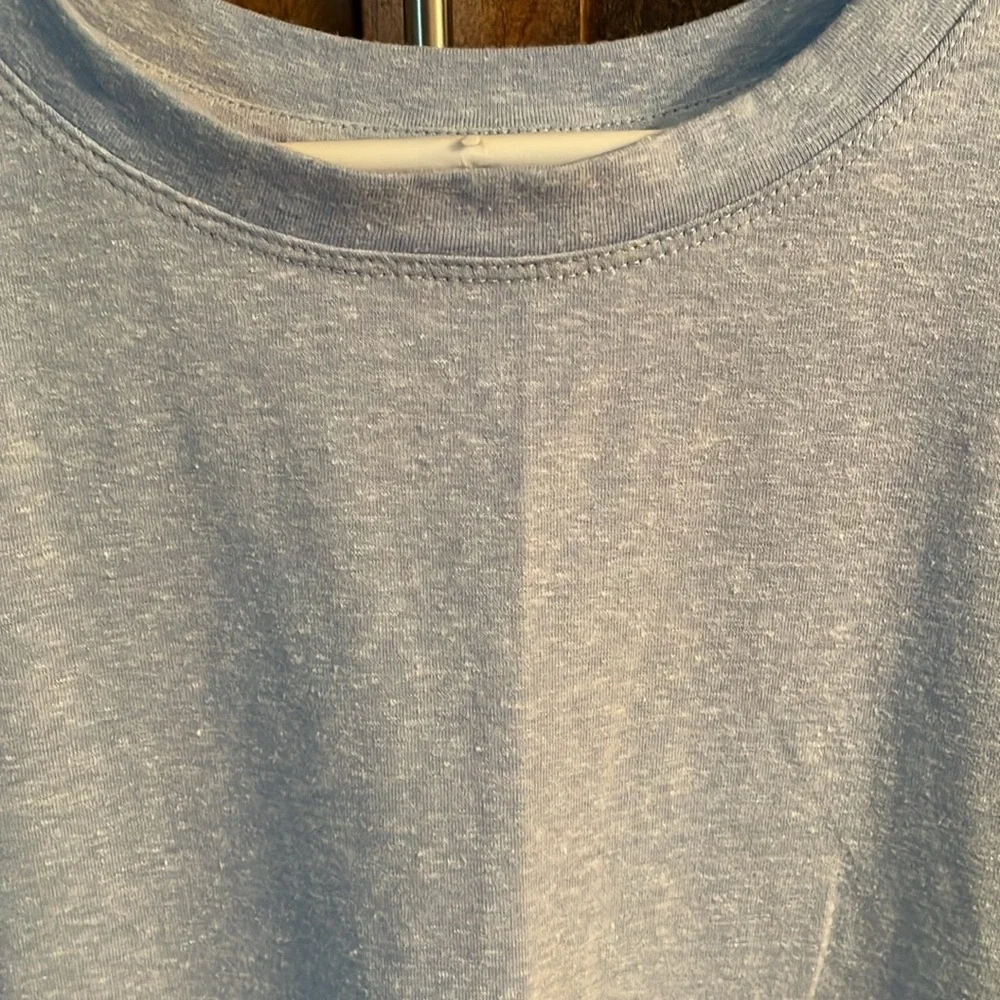 Joe Fresh blue active wear tank. - Picture 2 of 5